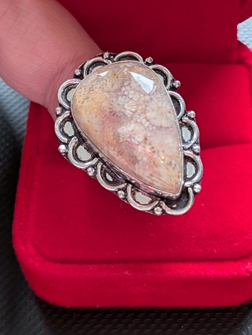 Vintage BohoTeardrop Beige Fossil Coral 🪸 🪸 in Silver Setting Size 8.75